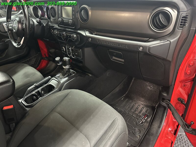 2019 Jeep Wrangler Unlimited Sport - Photo 5 - Bethany, CT 06524