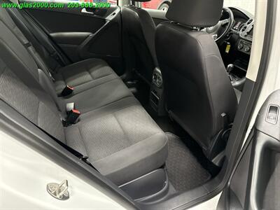 2015 Volkswagen Tiguan S 4Motion   - Photo 9 - Bethany, CT 06524