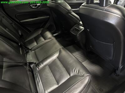 2018 Volvo XC60 T5 Momentum   - Photo 10 - Bethany, CT 06524
