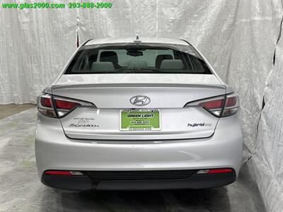 2016 Hyundai SONATA Hybrid SE   - Photo 20 - Bethany, CT 06524