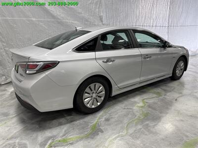 2016 Hyundai SONATA Hybrid SE   - Photo 8 - Bethany, CT 06524