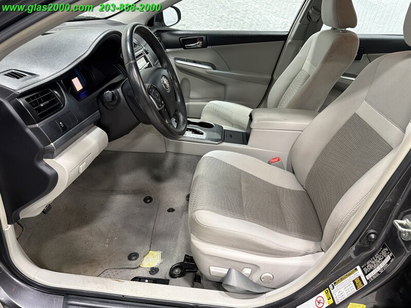2014 Toyota Camry Hybrid XLE - Photo 23 - Bethany, CT 06524