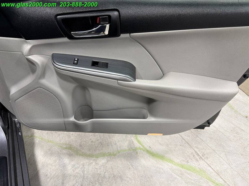 2014 Toyota Camry Hybrid XLE - Photo 29 - Bethany, CT 06524