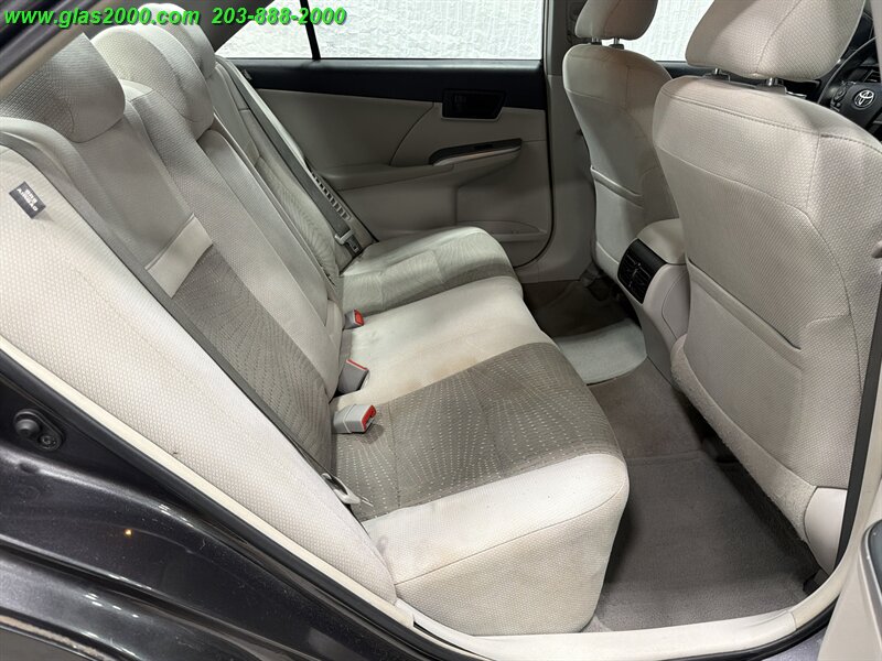 2014 Toyota Camry Hybrid XLE - Photo 10 - Bethany, CT 06524