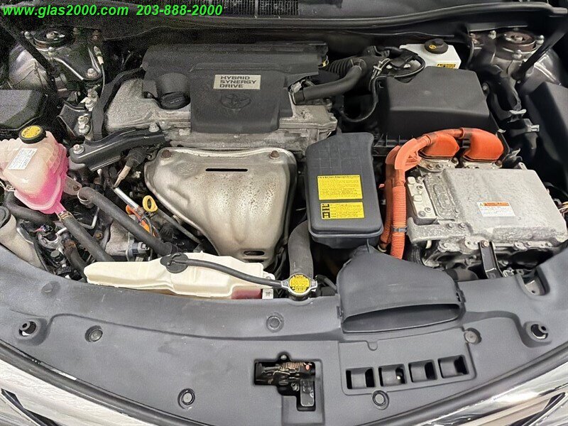 2014 Toyota Camry Hybrid XLE - Photo 12 - Bethany, CT 06524
