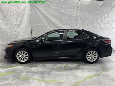 2020 Toyota Camry LE   - Photo 13 - Bethany, CT 06524