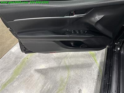 2020 Toyota Camry LE   - Photo 21 - Bethany, CT 06524