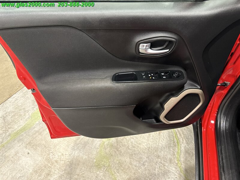 2017 Jeep Renegade Latitude - Photo 21 - Bethany, CT 06524