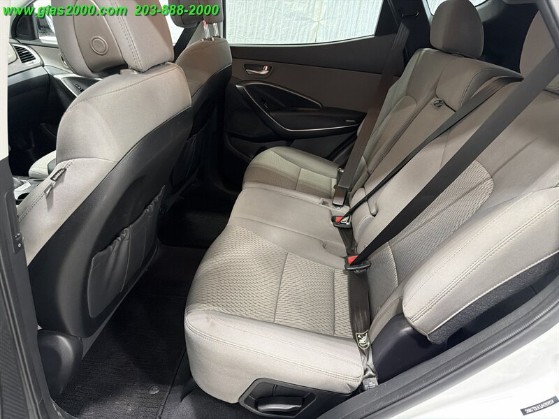 2018 Hyundai Santa Fe SPORT 2.4L - Photo 9 - Bethany, CT 06524