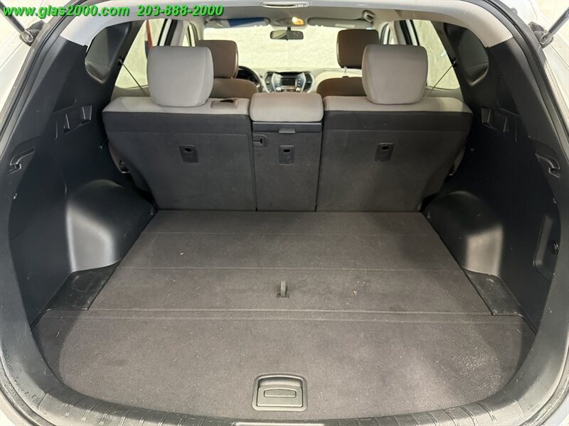 2018 Hyundai Santa Fe SPORT 2.4L - Photo 15 - Bethany, CT 06524