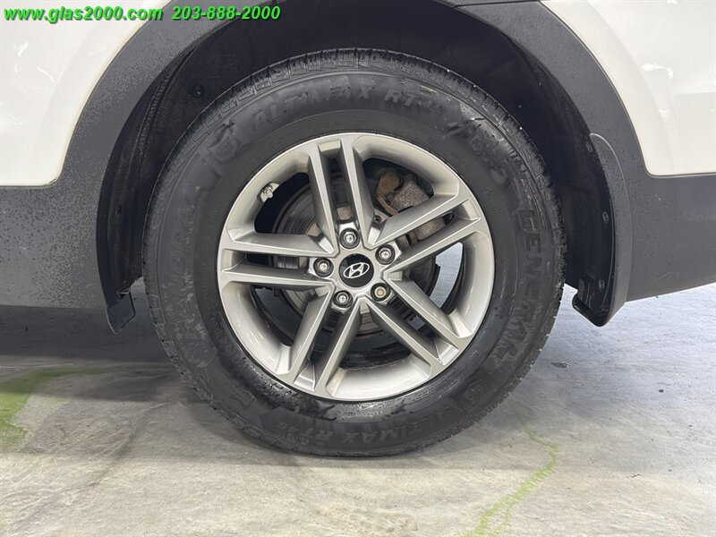 2018 Hyundai Santa Fe SPORT 2.4L - Photo 16 - Bethany, CT 06524