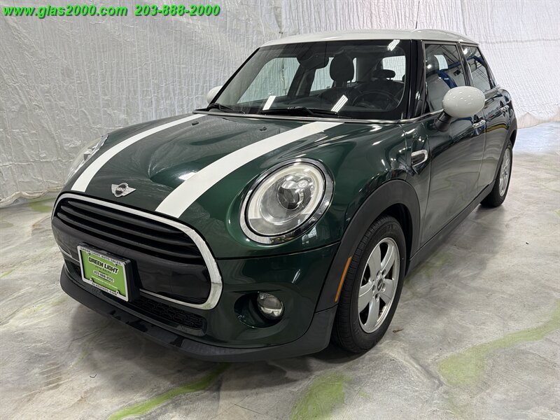 2017 MINI Cooper Hardtop 4 Door   - Photo 1 - Bethany, CT 06524