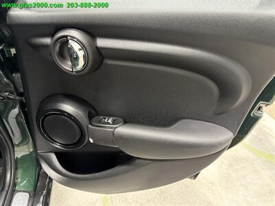 2017 MINI Cooper Hardtop 4 Door   - Photo 28 - Bethany, CT 06524
