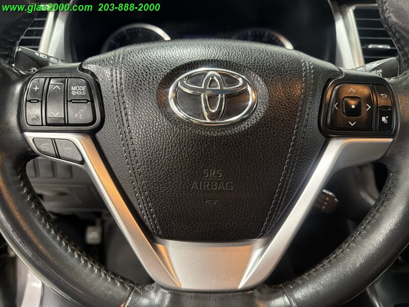 2016 Toyota Highlander XLE - Photo 22 - Bethany, CT 06524