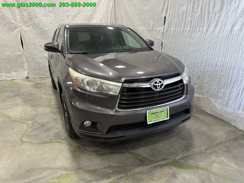 2016 Toyota Highlander XLE - Photo 35 - Bethany, CT 06524