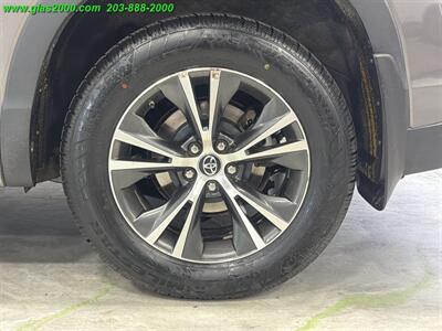 2016 Toyota Highlander XLE - Photo 16 - Bethany, CT 06524