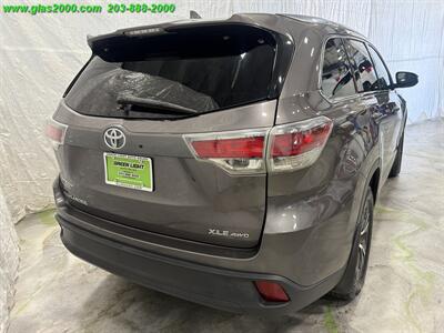 2016 Toyota Highlander XLE - Photo 8 - Bethany, CT 06524