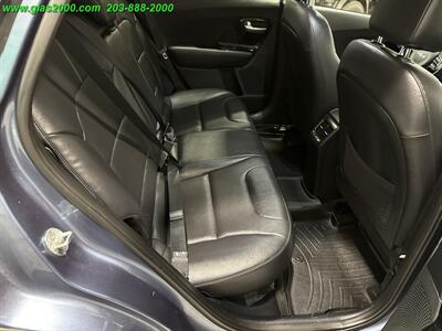 2022 Kia Niro Touring - Photo 10 - Bethany, CT 06524