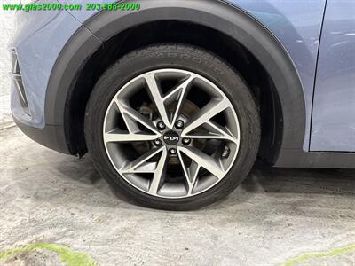 2022 Kia Niro Touring - Photo 16 - Bethany, CT 06524