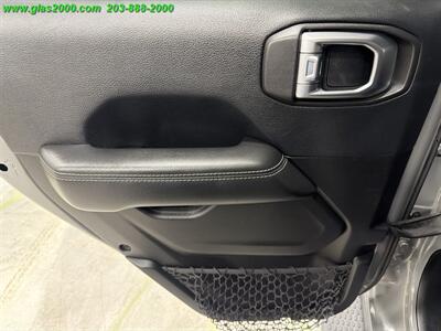 2018 Jeep Wrangler Unlimited Sahara   - Photo 28 - Bethany, CT 06524