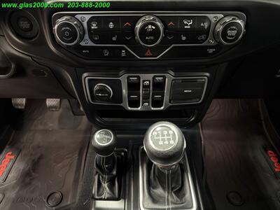 2018 Jeep Wrangler Unlimited Sahara   - Photo 17 - Bethany, CT 06524