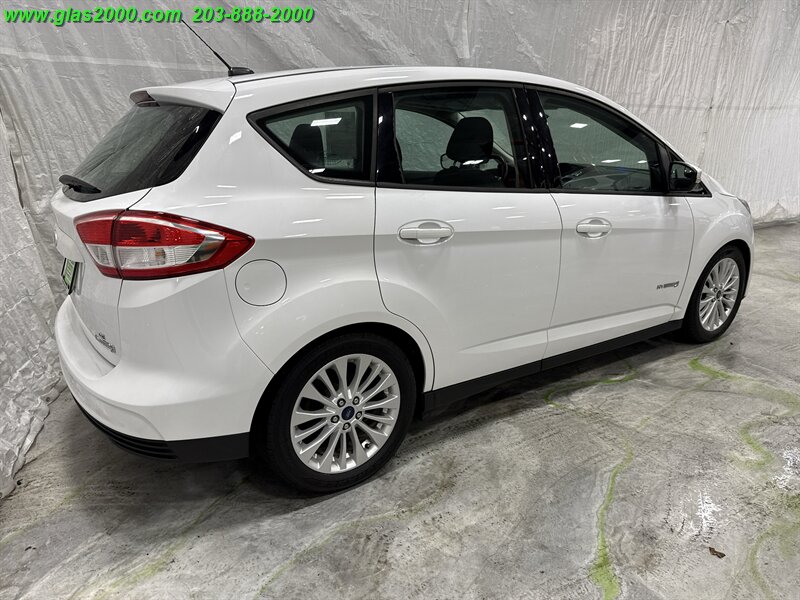 2017 Ford C-Max SE - Photo 8 - Bethany, CT 06524