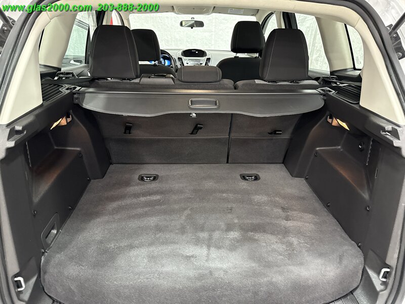 2017 Ford C-Max SE - Photo 15 - Bethany, CT 06524