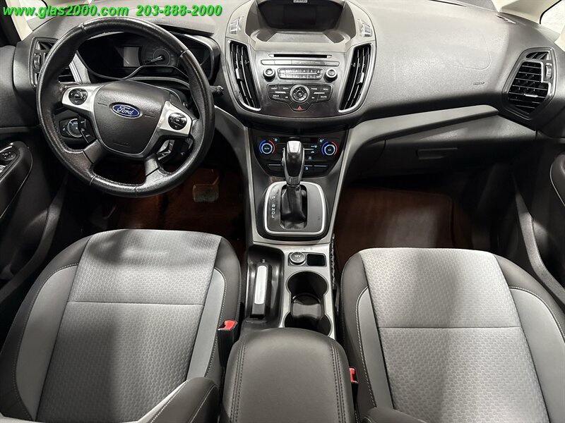 2017 Ford C-Max SE - Photo 6 - Bethany, CT 06524