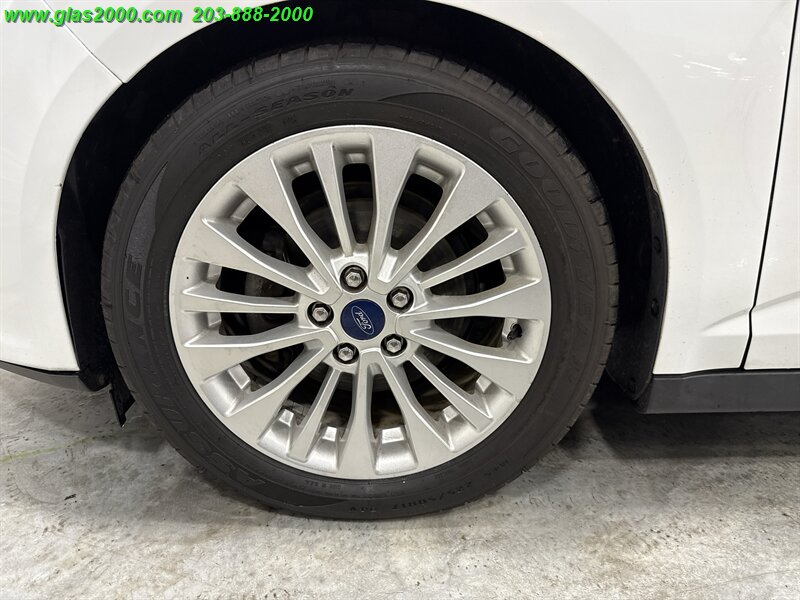 2017 Ford C-Max SE - Photo 16 - Bethany, CT 06524