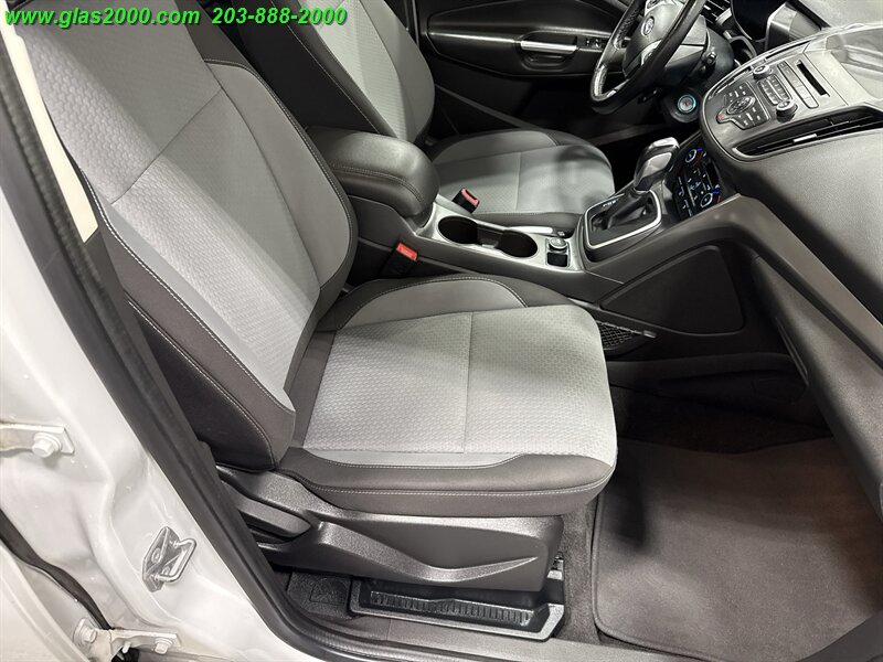 2017 Ford C-Max SE - Photo 5 - Bethany, CT 06524