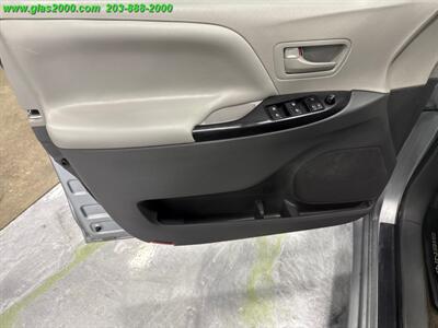 2016 Toyota Sienna L 7-Passenger   - Photo 29 - Bethany, CT 06524