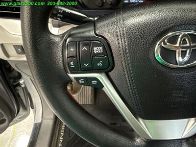 2016 Toyota Sienna L 7-Passenger   - Photo 33 - Bethany, CT 06524
