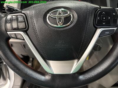 2016 Toyota Sienna L 7-Passenger   - Photo 32 - Bethany, CT 06524