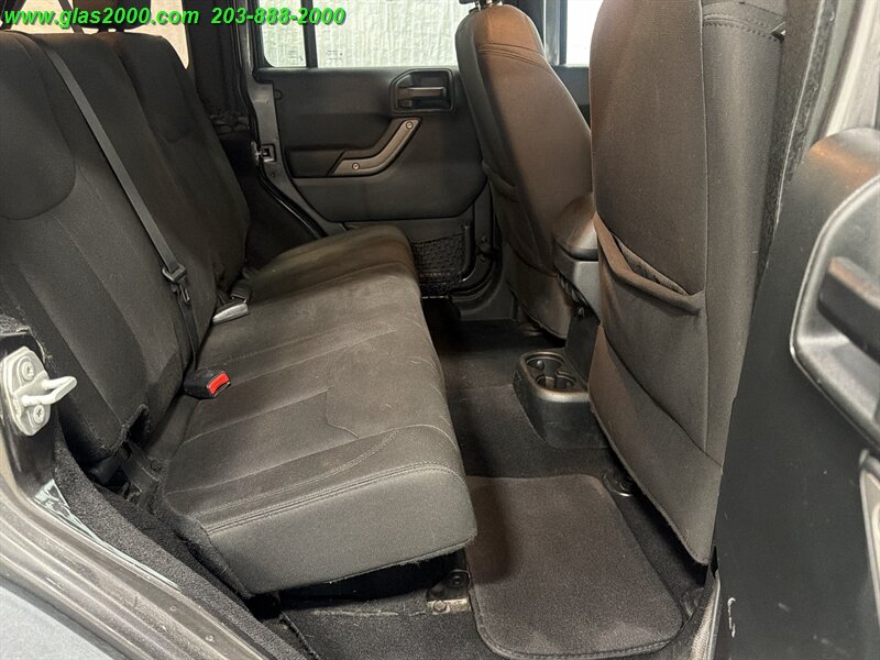 2018 Jeep Wrangler JK Unlimited Unlimited Sport - Photo 9 - Bethany, CT 06524