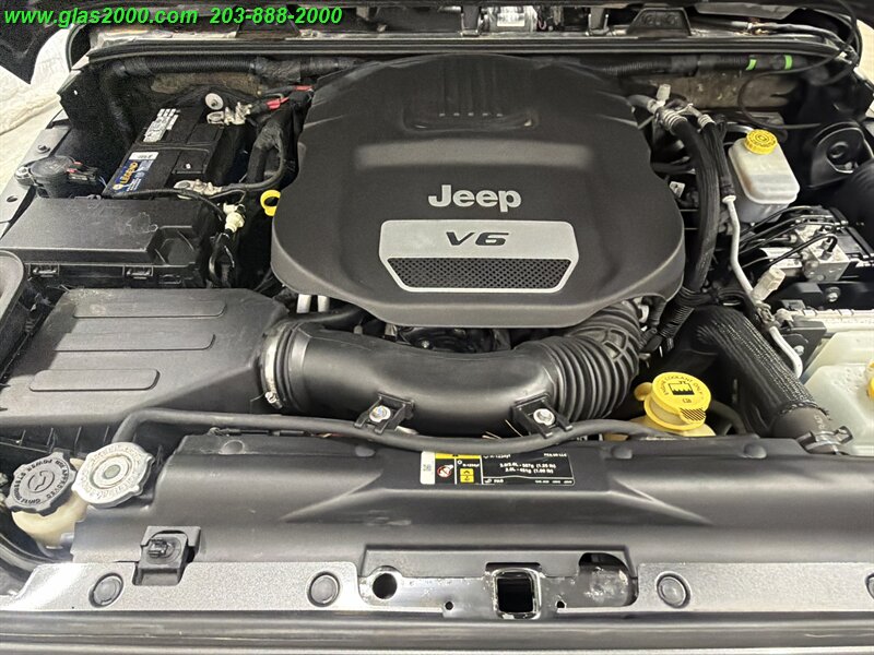2018 Jeep Wrangler JK Unlimited Unlimited Sport - Photo 12 - Bethany, CT 06524