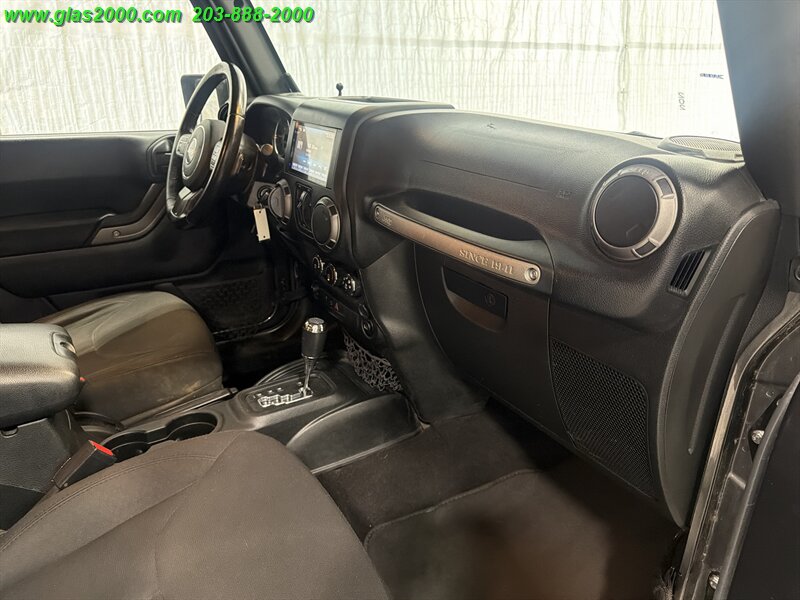 2018 Jeep Wrangler JK Unlimited Unlimited Sport - Photo 5 - Bethany, CT 06524