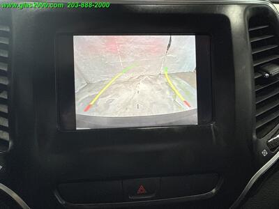 2019 Jeep Cherokee Latitude Plus   - Photo 5 - Bethany, CT 06524