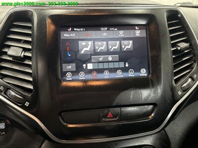 2019 Jeep Cherokee Latitude Plus   - Photo 23 - Bethany, CT 06524
