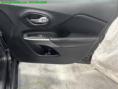 2019 Jeep Cherokee Latitude Plus   - Photo 26 - Bethany, CT 06524