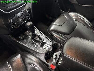 2019 Jeep Cherokee Latitude Plus   - Photo 28 - Bethany, CT 06524