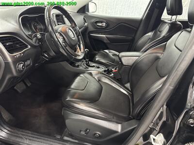 2019 Jeep Cherokee Latitude Plus   - Photo 2 - Bethany, CT 06524