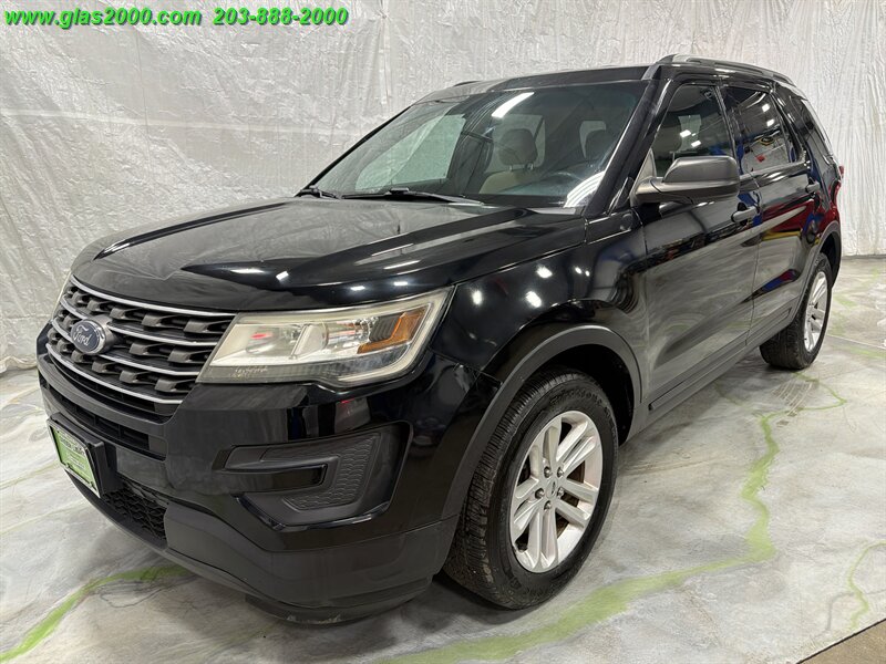 2016 Ford Explorer   - Photo 1 - Bethany, CT 06524