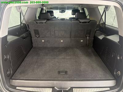 2019 Chevrolet Suburban LT   - Photo 15 - Bethany, CT 06524