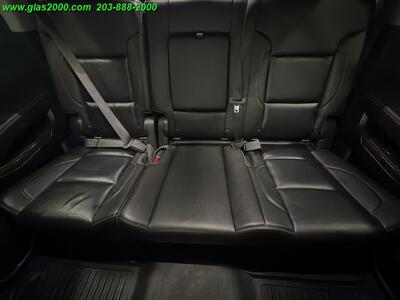 2019 Chevrolet Suburban LT   - Photo 24 - Bethany, CT 06524