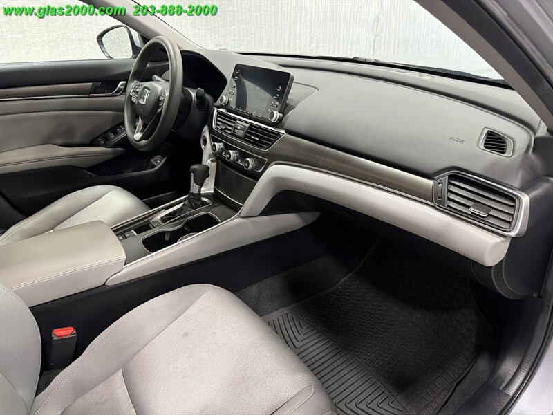 2019 Honda Accord LX - Photo 5 - Bethany, CT 06524