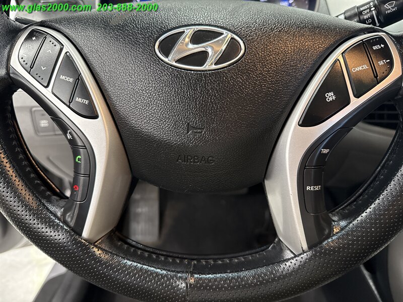 2012 Hyundai Elantra Limited   - Photo 22 - Bethany, CT 06524