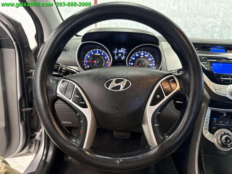 2012 Hyundai Elantra Limited   - Photo 4 - Bethany, CT 06524