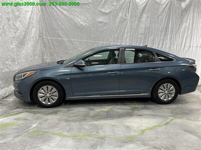2016 Hyundai Sonata Hybrid SE   - Photo 13 - Bethany, CT 06524