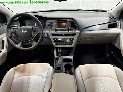2016 Hyundai Sonata Hybrid SE   - Photo 6 - Bethany, CT 06524