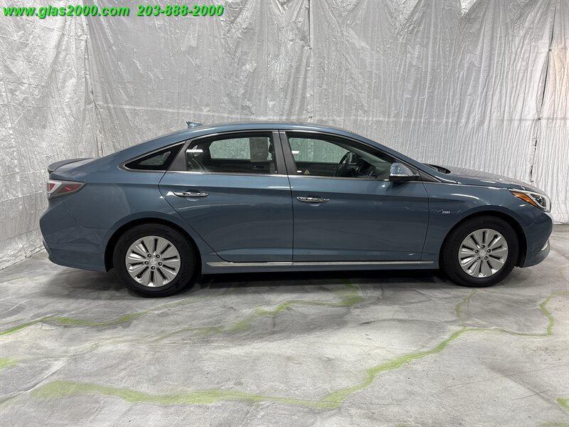 2016 Hyundai Sonata Hybrid SE   - Photo 14 - Bethany, CT 06524